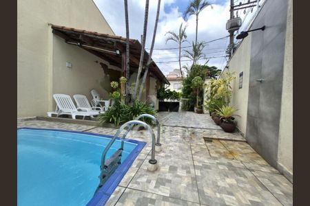 Casa à venda com 2 quartos, 84m² em Jardim Ubirajara, São Paulo