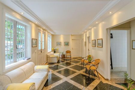 Casa à venda com 8 quartos, 565m² em Ibirapuera, São Paulo