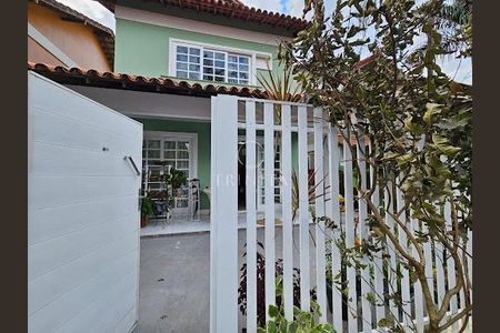Casa à venda com 165m², 4 quartos e 3 vagas
