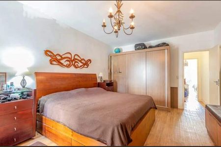 Casa à venda com 3 quartos, 250m² em Jardim Londrina, São Paulo