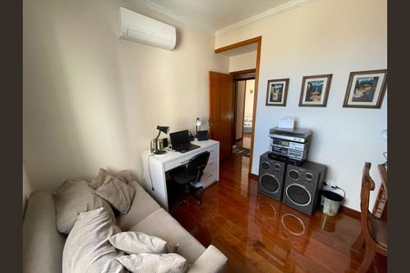Apartamento à venda com 200m², 4 quartos e 3 vagas