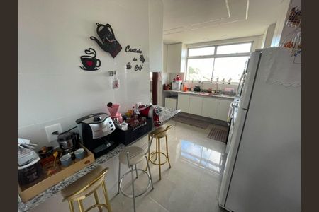 Apartamento à venda com 200m², 4 quartos e 3 vagas