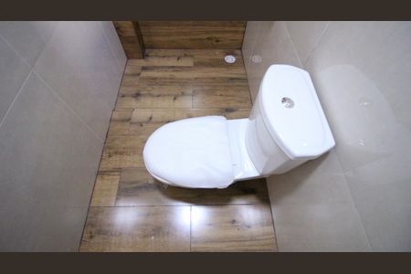 Apartamento para alugar com 67m², 2 quartos e sem vaga Apartamento para alugar com 67m², 2 quartos e sem vagaBanheiro da Suíte