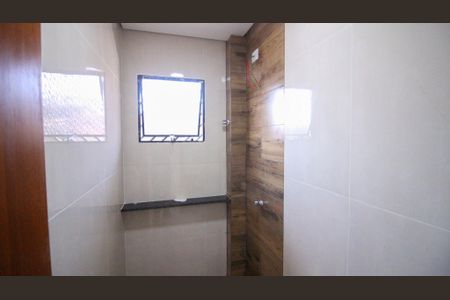 Apartamento para alugar com 67m², 2 quartos e sem vaga Apartamento para alugar com 67m², 2 quartos e sem vagaBanheiro social