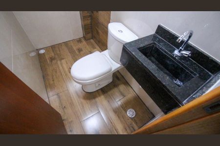 Apartamento para alugar com 67m², 2 quartos e sem vaga Apartamento para alugar com 67m², 2 quartos e sem vagaBanheiro social