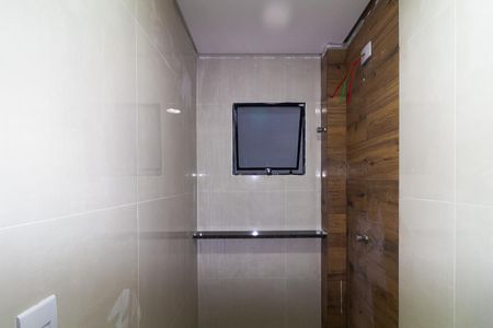 Apartamento para alugar com 51m², 2 quartos e sem vaga Apartamento para alugar com 51m², 2 quartos e sem vagaBanheiro da Suíte