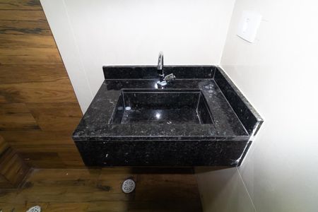 Apartamento para alugar com 51m², 2 quartos e sem vaga Apartamento para alugar com 51m², 2 quartos e sem vagaBanheiro social