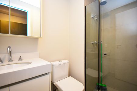 banheiro de kitnet/studio à venda com 1 quarto, 30m² em Jardim Paulista, São Paulo