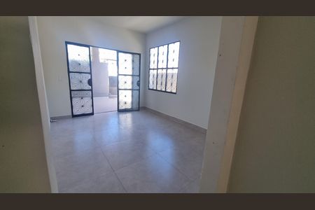 Sala de casa à venda com 3 quartos, 270m² em Campo Grande, Rio de Janeiro