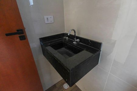 Apartamento para alugar com 57m², 2 quartos e sem vaga Apartamento para alugar com 57m², 2 quartos e sem vagaBanheiro da Suíte