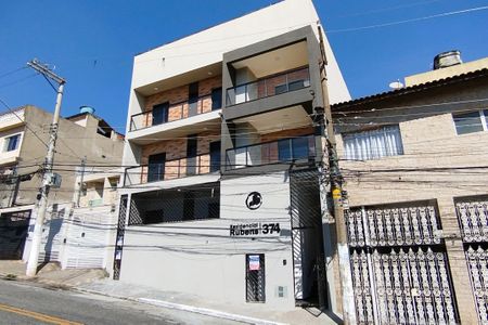 Fachada + Placa de apartamento para alugar com 2 quartos, 57m² em Jardim Caguassu, São Paulo