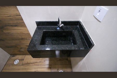 Apartamento para alugar com 50m², 2 quartos e sem vaga Apartamento para alugar com 50m², 2 quartos e sem vagaBanheiro social