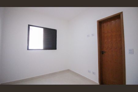 Suíte de apartamento para alugar com 2 quartos, 50m² em Jardim Caguassu, São Paulo