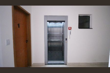 Área comum de apartamento para alugar com 2 quartos, 50m² em Jardim Caguassu, São Paulo