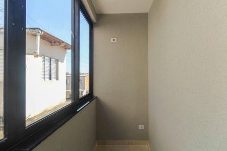 Área de Serviço de apartamento para alugar com 2 quartos, 57m² em Jardim Caguassu, São Paulo