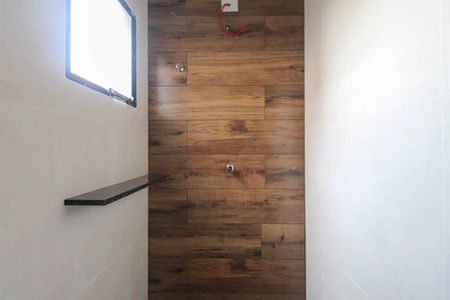 Banheiro da Suíte de apartamento para alugar com 2 quartos, 57m² em Jardim Caguassu, São Paulo