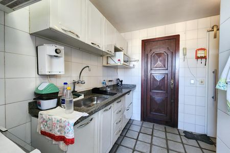 Apartamento para alugar com 80m², 2 quartos e 1 vagaCozinha 