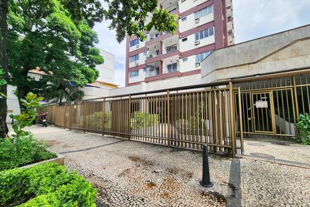 Fachada do Condomínio  de apartamento para alugar com 2 quartos, 80m² em Vila Isabel, Rio de Janeiro