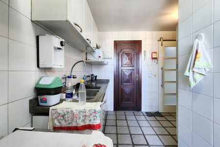 Apartamento para alugar com 80m², 2 quartos e 1 vagaCozinha 