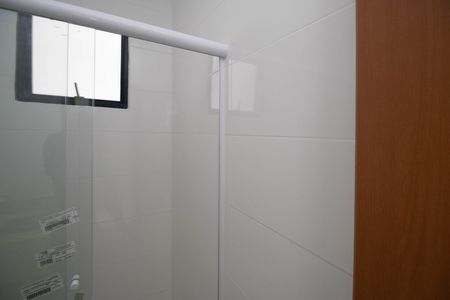 Banheiro de apartamento à venda com 2 quartos, 42m² em Tucuruvi, São Paulo