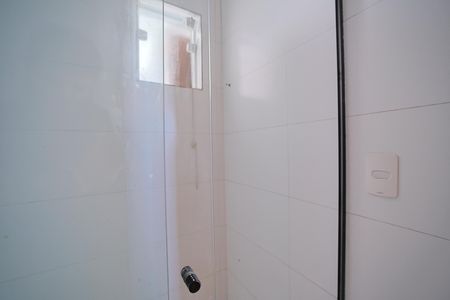 Banheiro de apartamento para alugar com 1 quarto, 30m² em Jardim Maringa, São Paulo