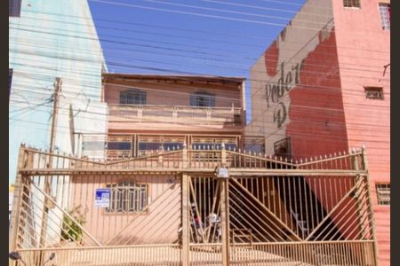 Fachada de casa à venda com 4 quartos, 270m² em QR 602, Brasília