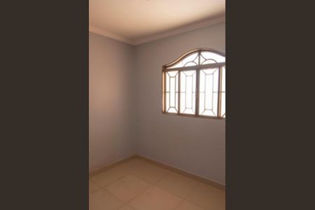 Quarto de casa à venda com 4 quartos, 270m² em QR 602, Brasília