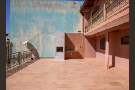 Área externa de casa à venda com 4 quartos, 270m² em QR 602, Brasília