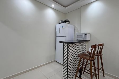 Cozinha de kitnet/studio para alugar com 1 quarto, 35m² em Embaré, Santos