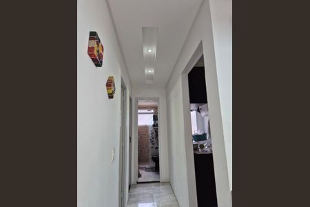 Corredor de apartamento para alugar com 2 quartos, 50m² em Parque São Lourenço, São Paulo