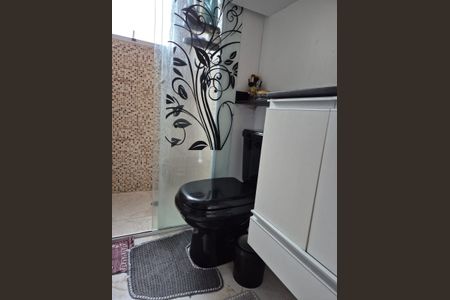 Banheiro de apartamento para alugar com 2 quartos, 50m² em Parque São Lourenço, São Paulo
