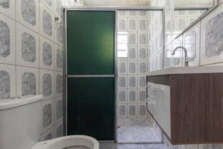 Banheiro de casa para alugar com 3 quartos, 10m² em Jardim Coimbra, São Paulo
