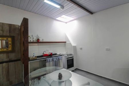 Sala/Cozinha de casa para alugar com 1 quarto, 37m² em Vila Alpina, São Paulo