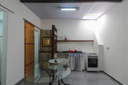 Sala/Cozinha de casa para alugar com 1 quarto, 37m² em Vila Alpina, São Paulo