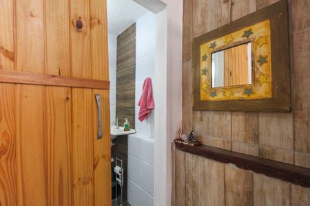 Casa para alugar com 37m², 1 quarto e sem vaga Casa para alugar com 37m², 1 quarto e sem vagaBanheiro