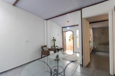 Casa para alugar com 37m², 1 quarto e sem vaga Casa para alugar com 37m², 1 quarto e sem vagaSala/Cozinha