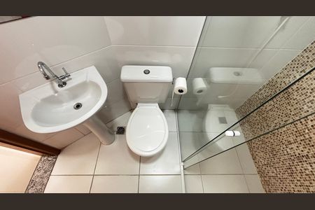 Banheiro de apartamento à venda com 2 quartos, 49m² em Parque João Ramalho, Santo André