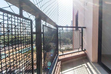 Varanda de apartamento para alugar com 1 quarto, 61m² em Jardim Tupanci, Barueri