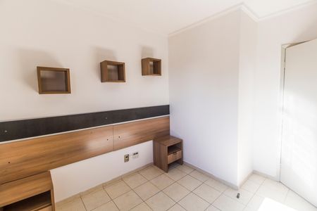 Quarto 1 de apartamento para alugar com 1 quarto, 61m² em Jardim Tupanci, Barueri