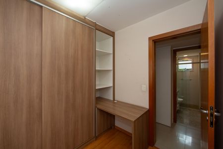 Apartamento à venda com 3 quartos, 97m² em Grajaú, Belo Horizonte