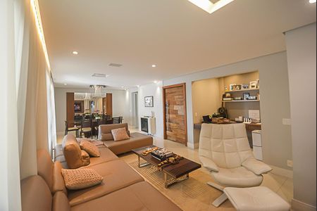 Apartamento para alugar com 156m², 3 quartos e 3 vagasSala