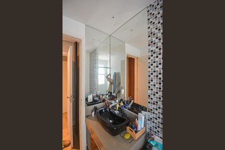 Banheiro da Suíte 3 de apartamento para alugar com 3 quartos, 156m² em Baeta Neves, São Bernardo do Campo