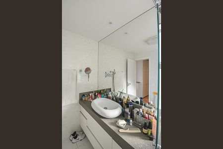Apartamento para alugar com 156m², 3 quartos e 3 vagasBanheiro da Suíte