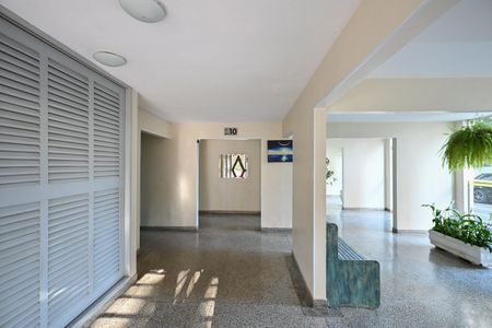 Apartamento à venda com 56m², 1 quarto e 1 vagaHall Social
