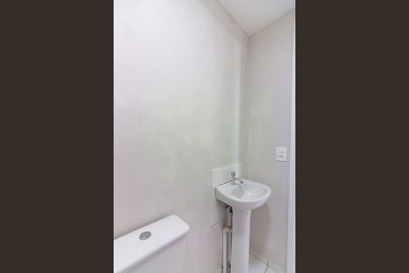 Banheiro  de apartamento para alugar com 2 quartos, 36m² em Bonfim, Osasco