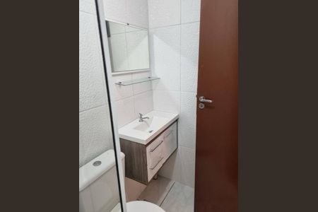 Banheiro de apartamento para alugar com 2 quartos, 50m² em Bangu, Rio de Janeiro