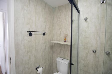Banheiro  de apartamento para alugar com 2 quartos, 43m² em Vila Itapegica, Guarulhos