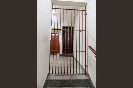 Entrada de kitnet/studio para alugar com 1 quarto, 30m² em Jardim Silveira, Barueri