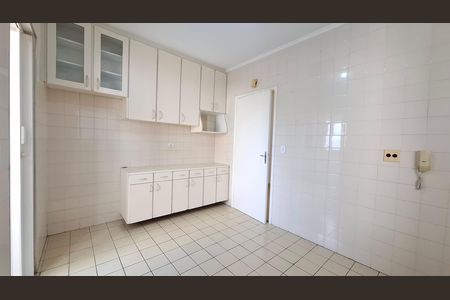 Cozinha de apartamento à venda com 2 quartos, 69m² em Vila Valparaíso, Santo André