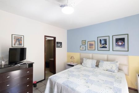 Casa à venda com 175m², 3 quartos e 3 vagas Casa à venda com 175m², 3 quartos e 3 vagasQuarto 1
